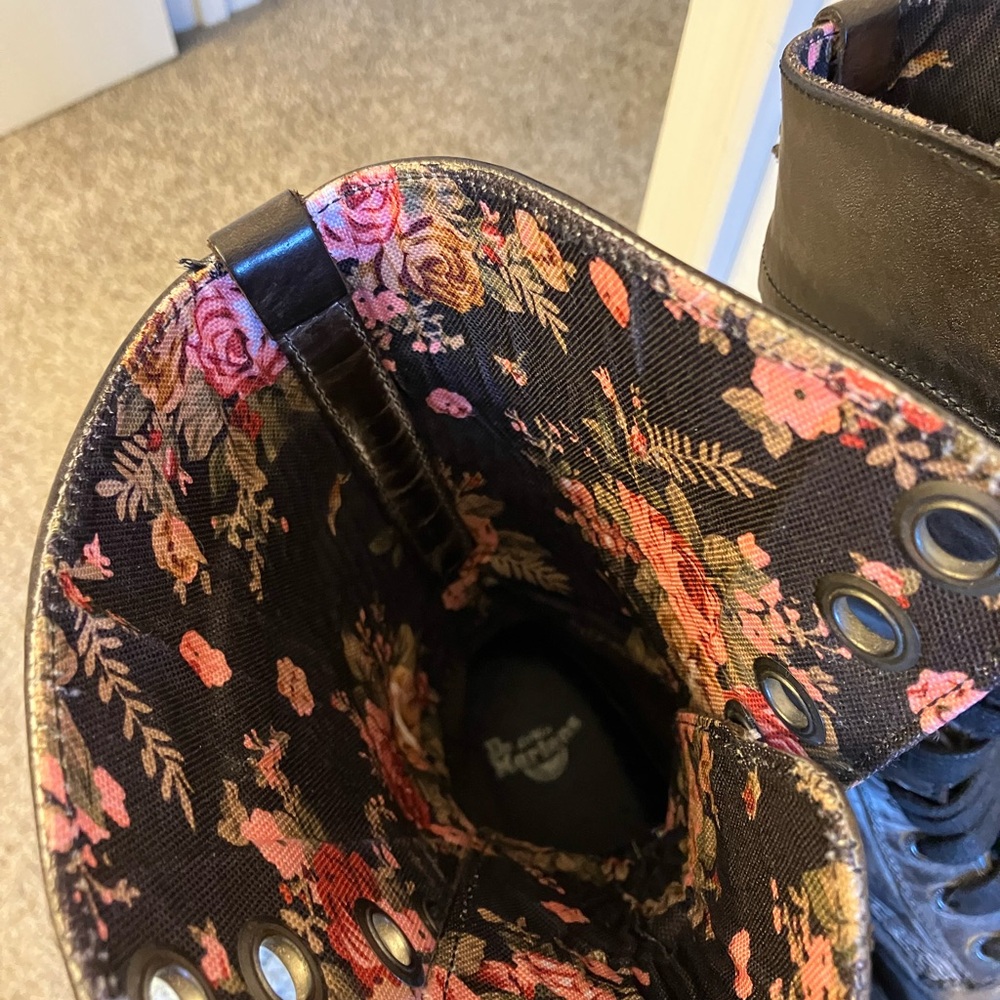 Dr. Martens 1914 Triumph Floral Lined Combat Boots - Picture 5 of 13